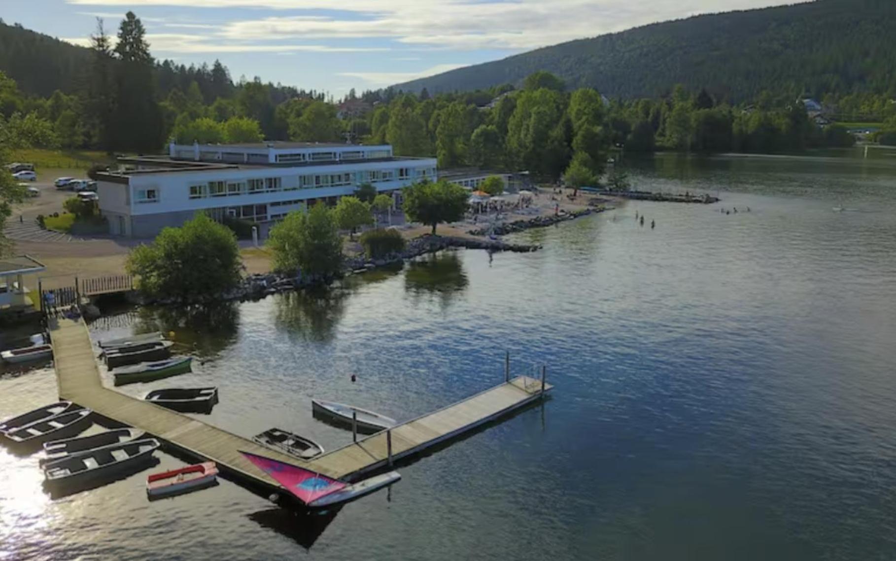 Appart'Hotel Lido Au Bord De L'Eau Gérardmer Buitenkant foto